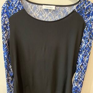 Calvin Klein Black and Blue Abstract Sleeves